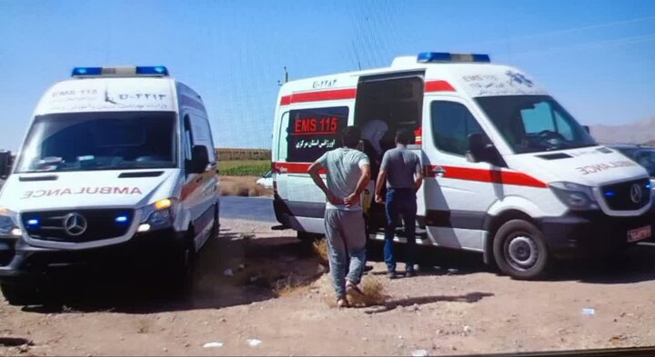 واژگونی سرویس مدرسه در اراک با 12 مصدوم