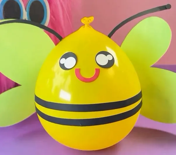 کاردستی زنبور با بادکنک و کاغذ رنگی