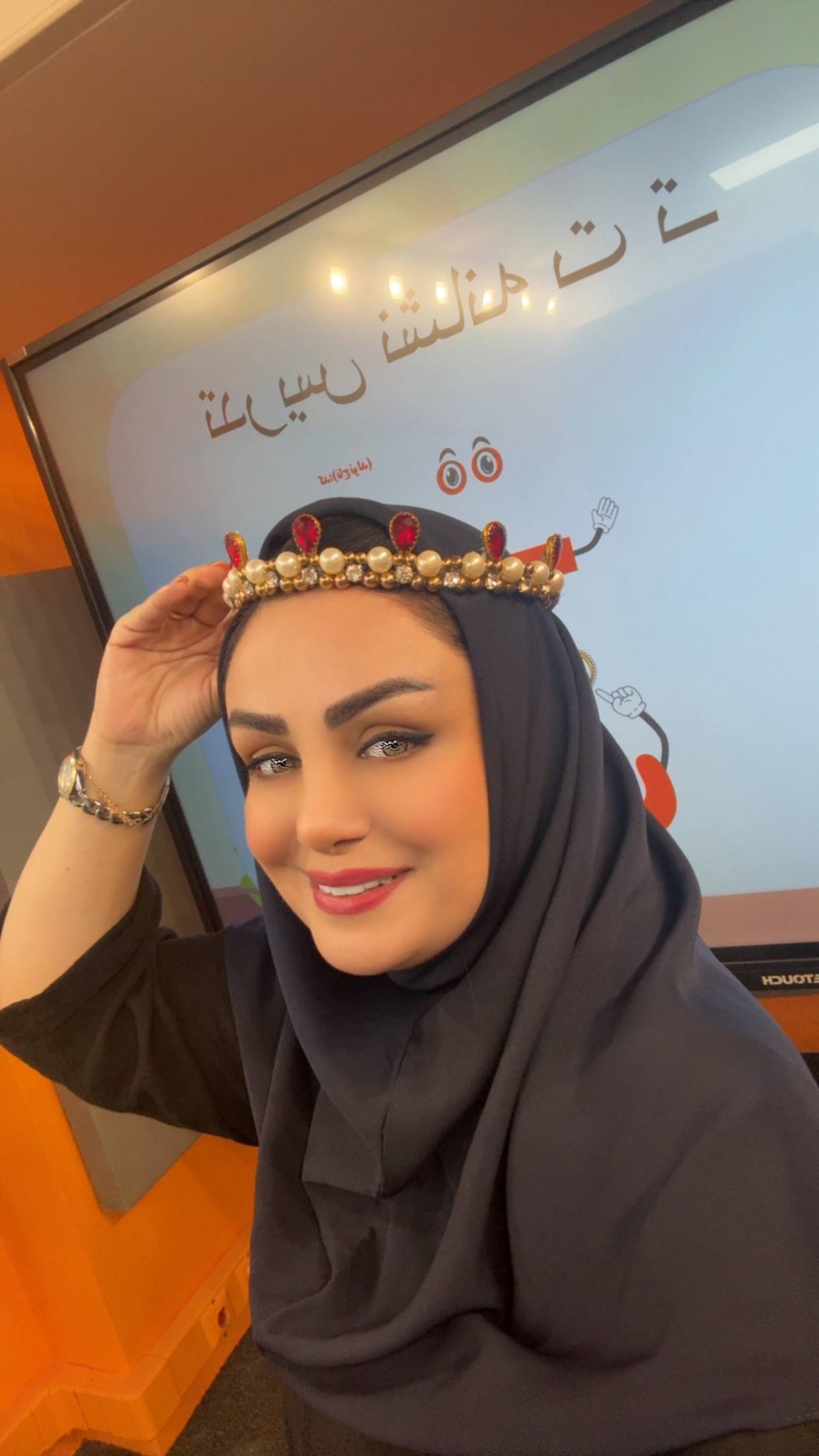 لحظه تدریس خلاقانه دکتر سمیه رحمت در کلاس کلاسینو