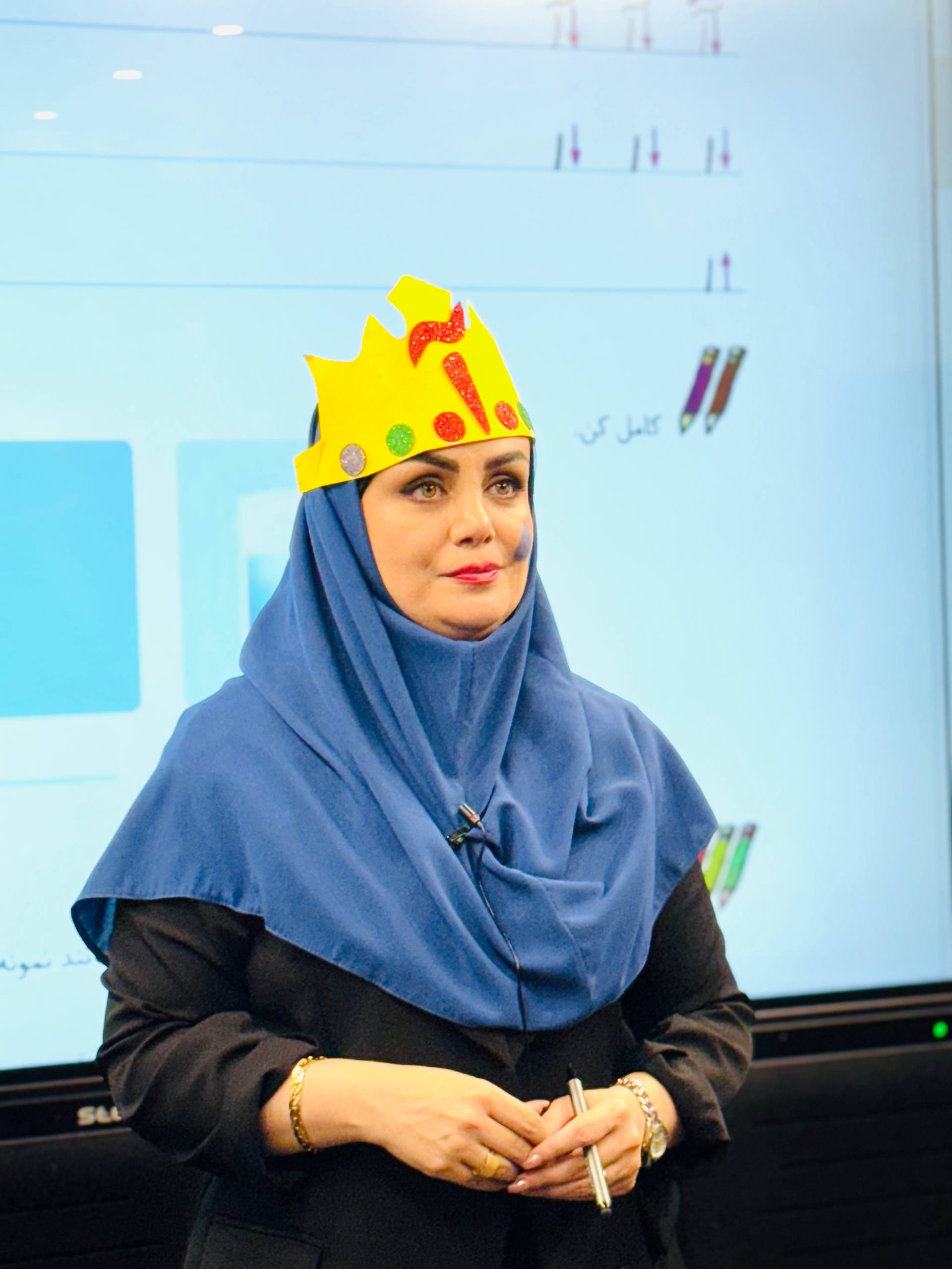 آموزش جذاب نشانهها با وسایل ساده در کلاس دکتر رحمت